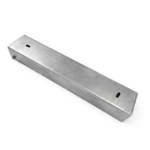 Profilé connecteur support pour soubassement 300x55 galvanisé