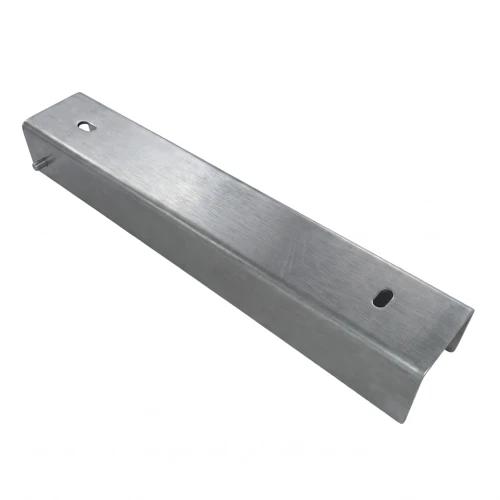 Profilé en C support de fixation pour soubassement 300x50 galvanisé GPV-700-54 (1)