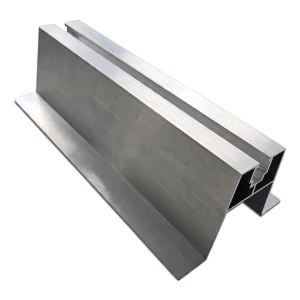 Schuine trapeziumoverbrugging met EPDM-afdichting H63 L330 – aluminium dakadapter PV