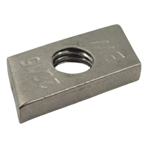 Insert fileté M8 type 28/15 acier inoxydable A2 pour profilés PV
