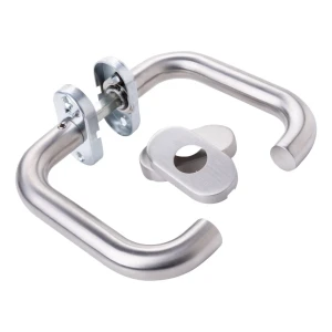 Poignée Milano arrondie avec rosace ovale inoxydable